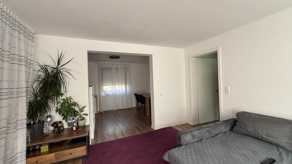 Etagenwohnung Heilbronn Böckingen - 3.5 Zimmer, 90 m&sup2;, 1.500&euro; | Angebot:27582001