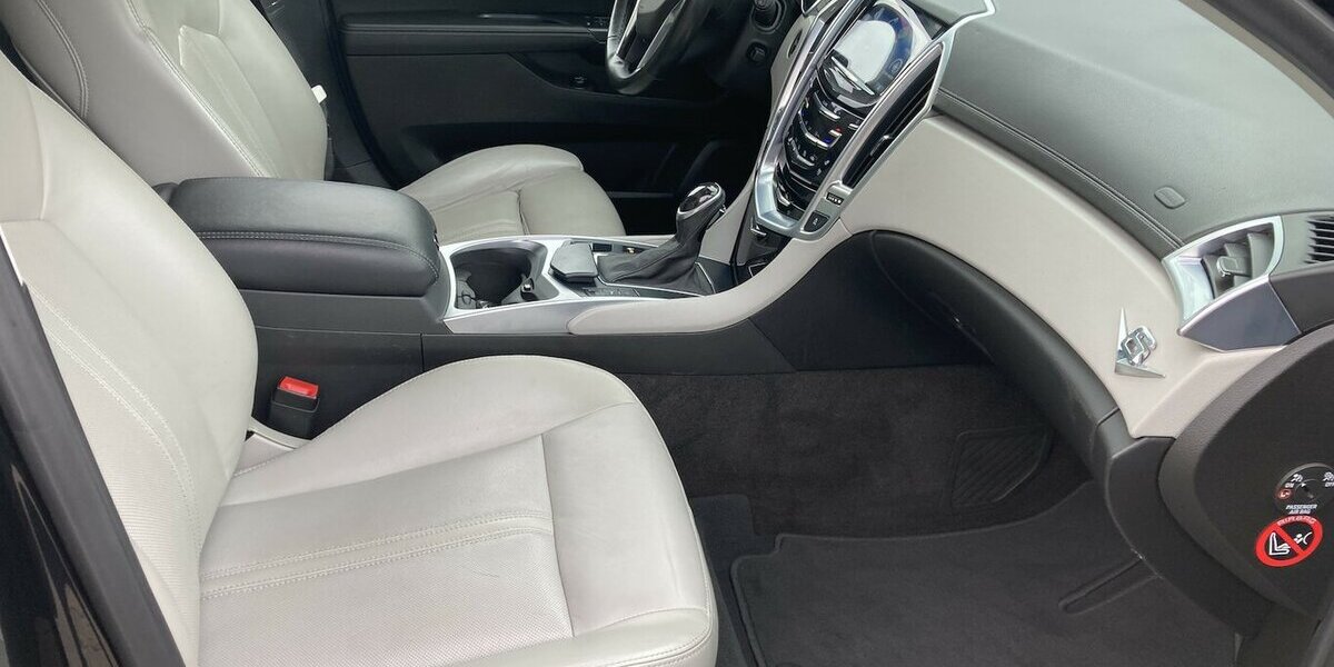 Cadillac SRX Vollausstattung Deutsche Erstauslieferung 133.000 km 17.400 &euro; Schorndorf 73614