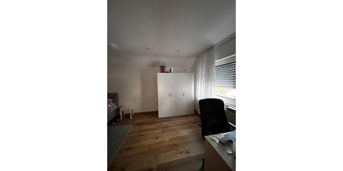 Etagenwohnung Sindelfingen Darmsheim - 3.5 Zimmer, 104 m&sup2;, 1.700&euro; | Angebot:25408362