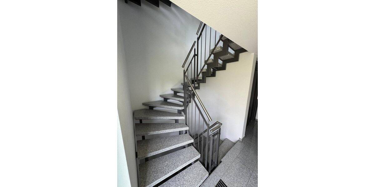 Etagenwohnung Wolfschlugen - 4 Zimmer, 91 m&sup2;, 1.430&euro; | Angebot:26879407