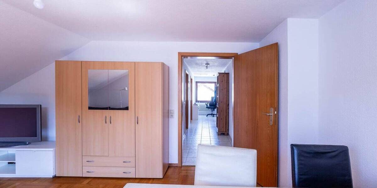 Mehrfamilienhaus, Wohnhaus Bietigheim-Bissingen Bietigheim - 9 Zimmer, 242 m&sup2;, 1.095.000&euro; | Angebot:25728651