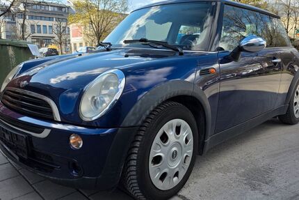 Mini ONE 165.555 km 2.450 &euro; Korntal 70825