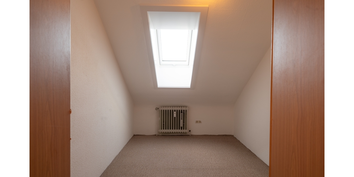 DG mit Sonnenbalkon & eigener PV – Haus komplett erneuert - Etagenwohnung Schorndorf | Angebot:27427264