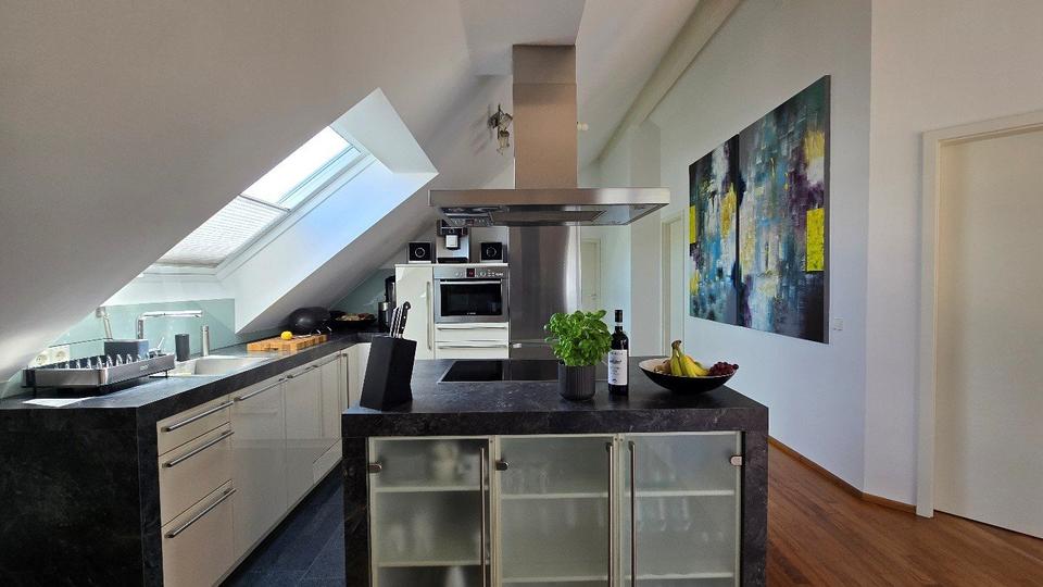 Dachgeschoßwohnung Stuttgart Degerloch - 3.5 Zimmer, 87 m&sup2;, 1.776&euro; | Angebot:27545198