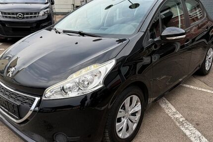 Peugeot 208 39.000 km 7.490 &euro; Münchingen 70825