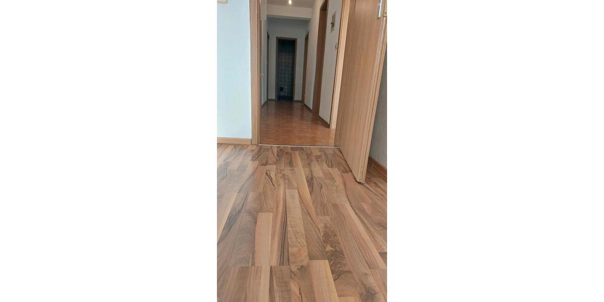 Etagenwohnung Markgröningen - 3 Zimmer, 93 m&sup2;, 1.200&euro; | Angebot:25710215