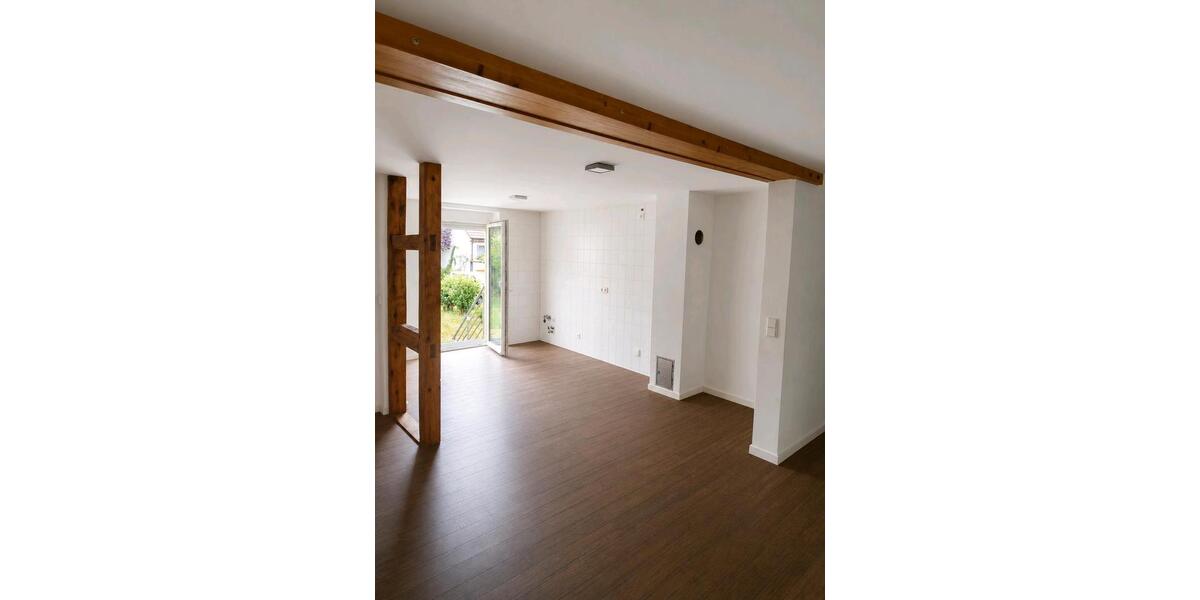 Erdgeschoßwohnung Esslingen am Neckar Brühl - 3.5 Zimmer, 98 m&sup2;, 1.450&euro; | Angebot:27553281