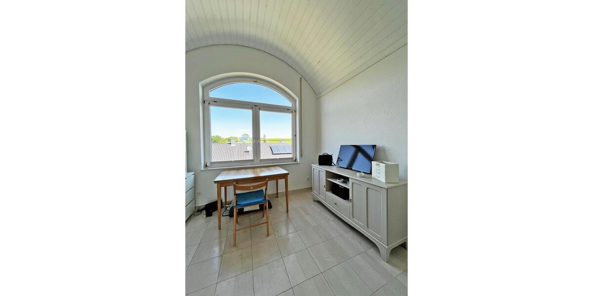 Dachgeschoßwohnung Lauffen am Neckar - 3.5 Zimmer, 89 m&sup2;, 1.250&euro; | Angebot:26477083