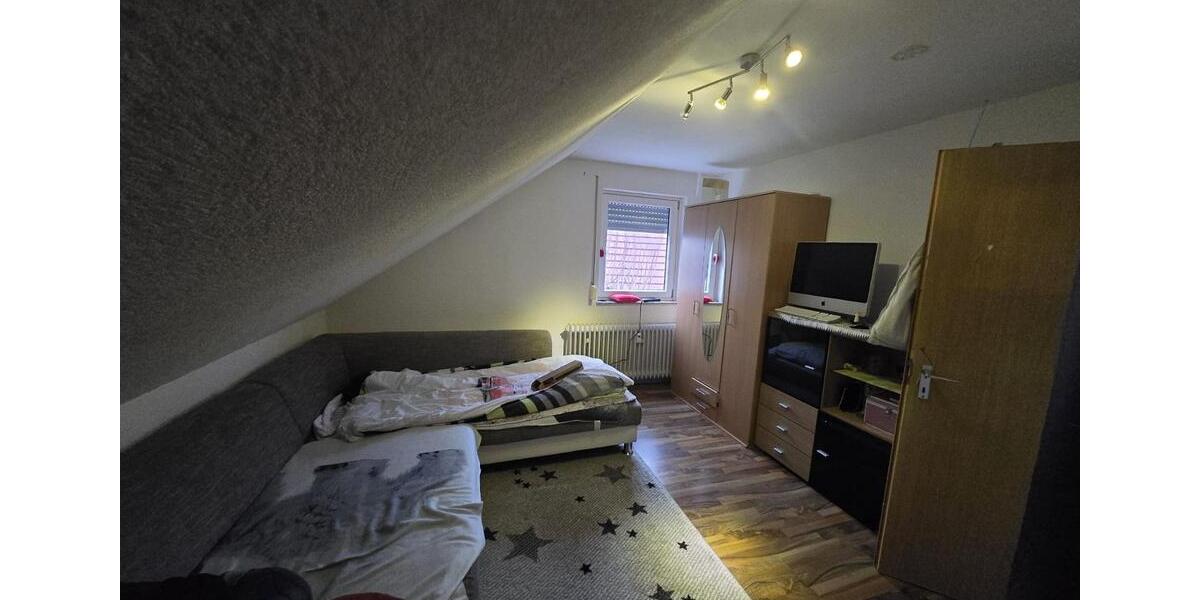 Dachgeschoßwohnung Leonberg - 4 Zimmer, 61 m&sup2;, 239.000&euro; | Angebot:25791428