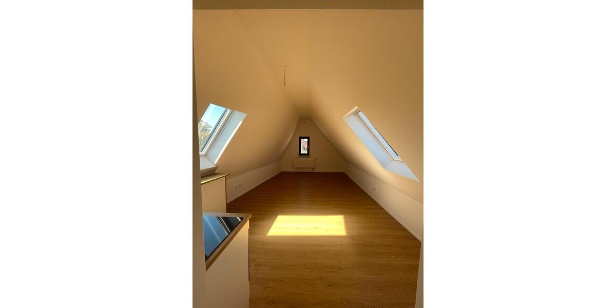 Dachgeschoßwohnung Denkendorf - 2.5 Zimmer, 28 m&sup2;, 600&euro; | Angebot:27540390