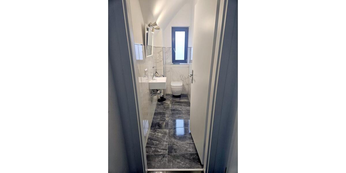 Dachgeschoßwohnung Stuttgart Feuerbach - 3 Zimmer, 65 m&sup2;, 1.200&euro; | Angebot:25547181