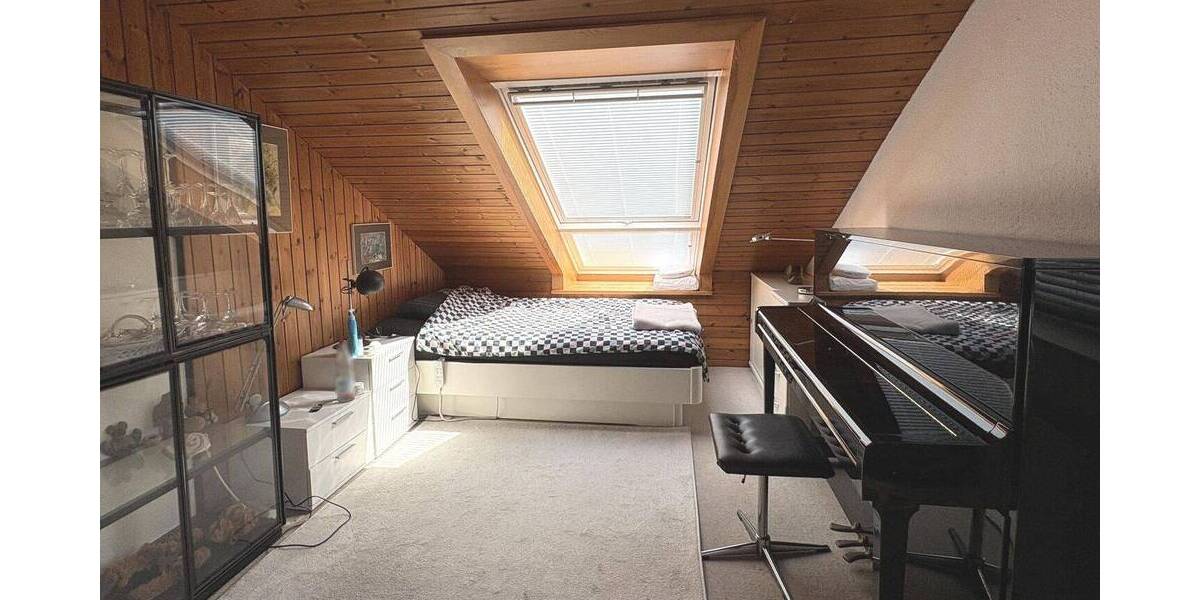 Einfamilienhaus Stuttgart Vaihingen - 7 Zimmer, 240 m&sup2;, 1.250.000&euro; | Angebot:25671954