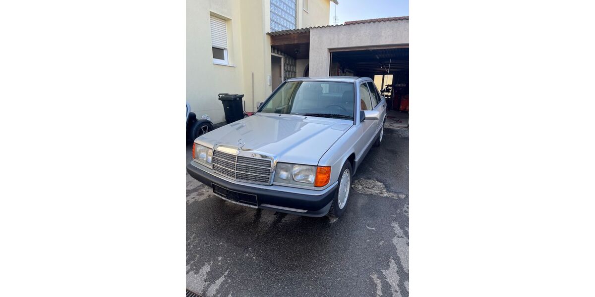 Mercedes-Benz 190 144.200 km 18.900 &euro; Sindelfingen 71069