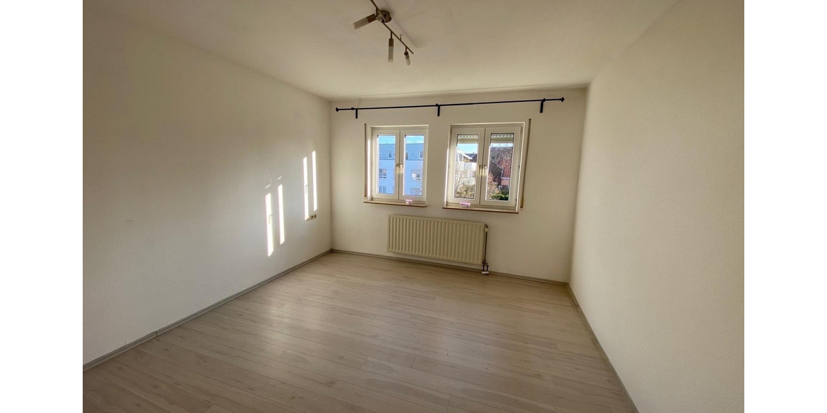 Etagenwohnung Stuttgart Neuwirtshaus - 2 Zimmer, 65 m&sup2;, 900&euro; | Angebot:25856608