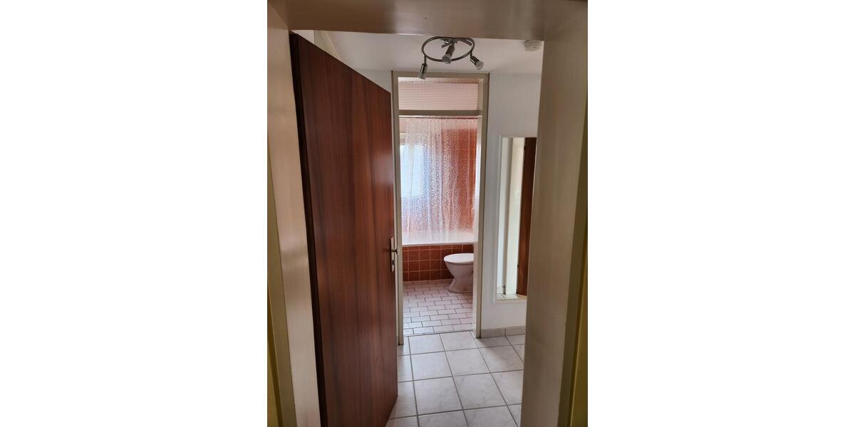 Dachgeschoßwohnung Stuttgart Neuwirtshaus - 1.5 Zimmer, 38 m&sup2;, 745&euro; | Angebot:25355160