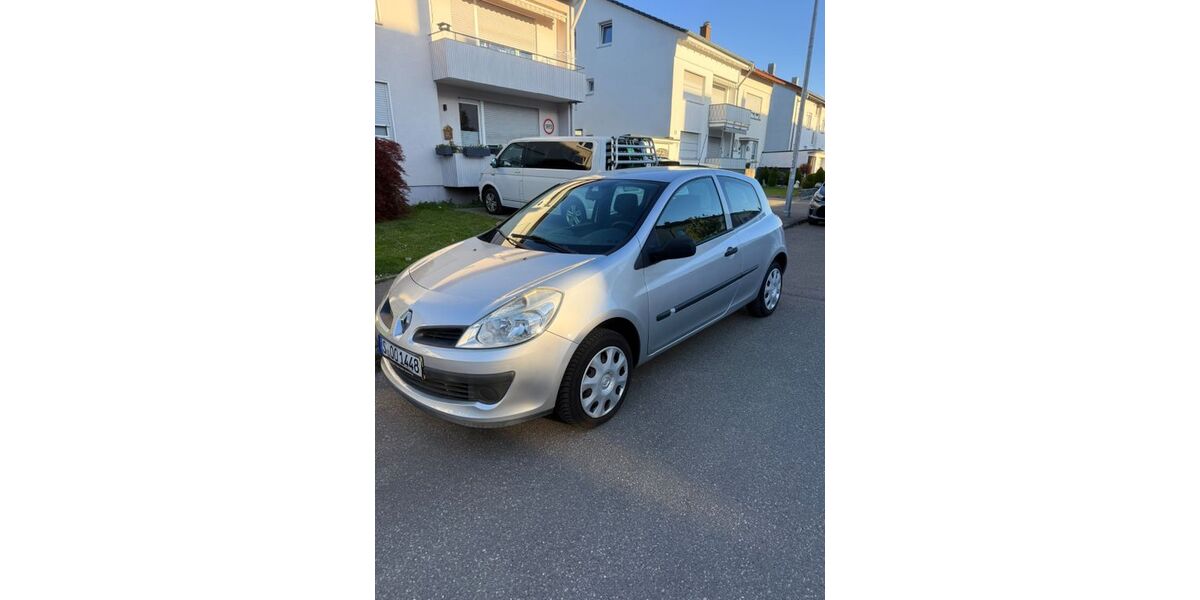 Renault Clio 69.000 km 2.400 &euro; Kornwestheim 70806