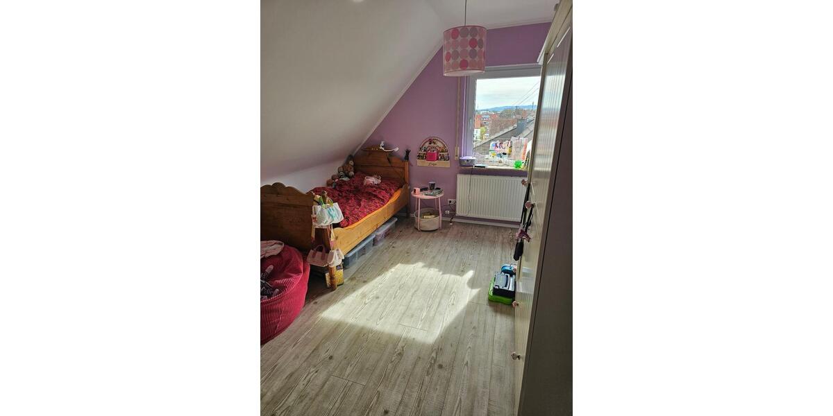 Maisonettenwohnung Ludwigsburg Oßweil - 5 Zimmer, 168 m&sup2;, 1.900&euro; | Angebot:26164663