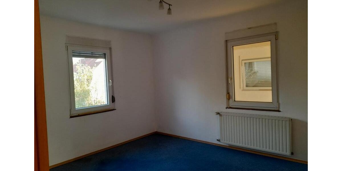 Etagenwohnung Backnang - 4 Zimmer, 96 m&sup2;, 1.000&euro; | Angebot:27540403