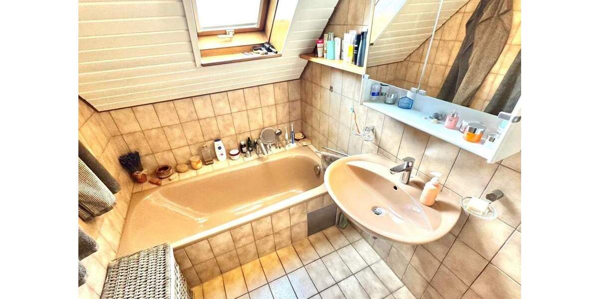 Etagenwohnung Gerlingen - 3 Zimmer, 75 m&sup2;, 329.000&euro; | Angebot:25706122