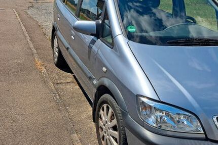 Opel Zafira 160.000 km 1.000 &euro; Backnang-Heiningen 71522