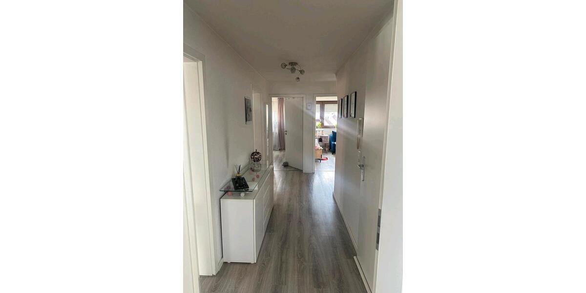 Dachgeschoßwohnung Schwieberdingen - 3 Zimmer, 67 m&sup2;, 250.000&euro; | Angebot:25874182