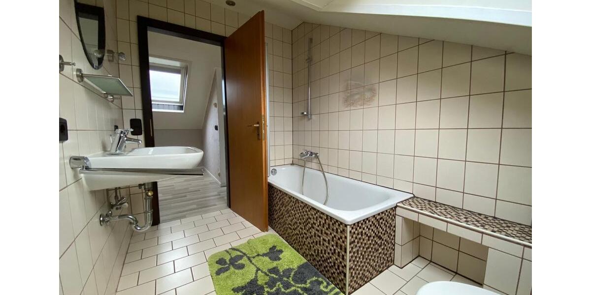 Dachgeschoßwohnung Schorndorf - 2.5 Zimmer, 55 m&sup2;, 590&euro; | Angebot:26396747