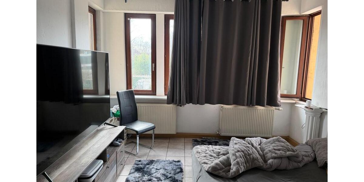 Etagenwohnung Stuttgart Bad Cannstatt - 3 Zimmer, 90 m&sup2;, 1.400&euro; | Angebot:25483483