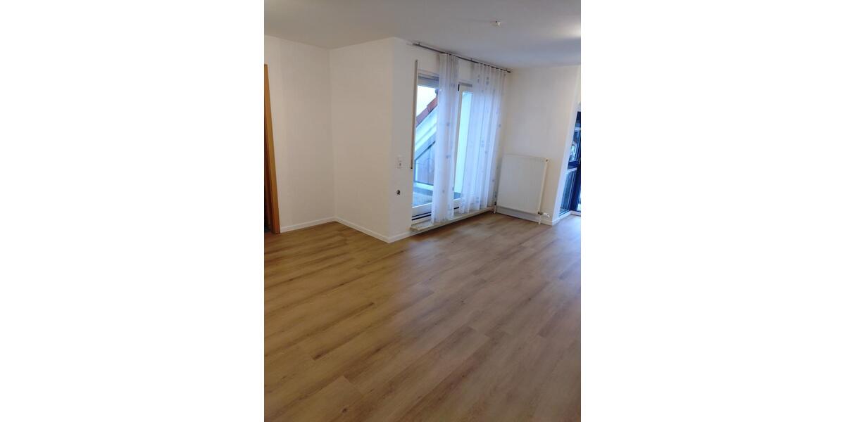 Dachgeschoßwohnung Sachsenheim - 2.5 Zimmer, 44 m&sup2;, 750&euro; | Angebot:25355131