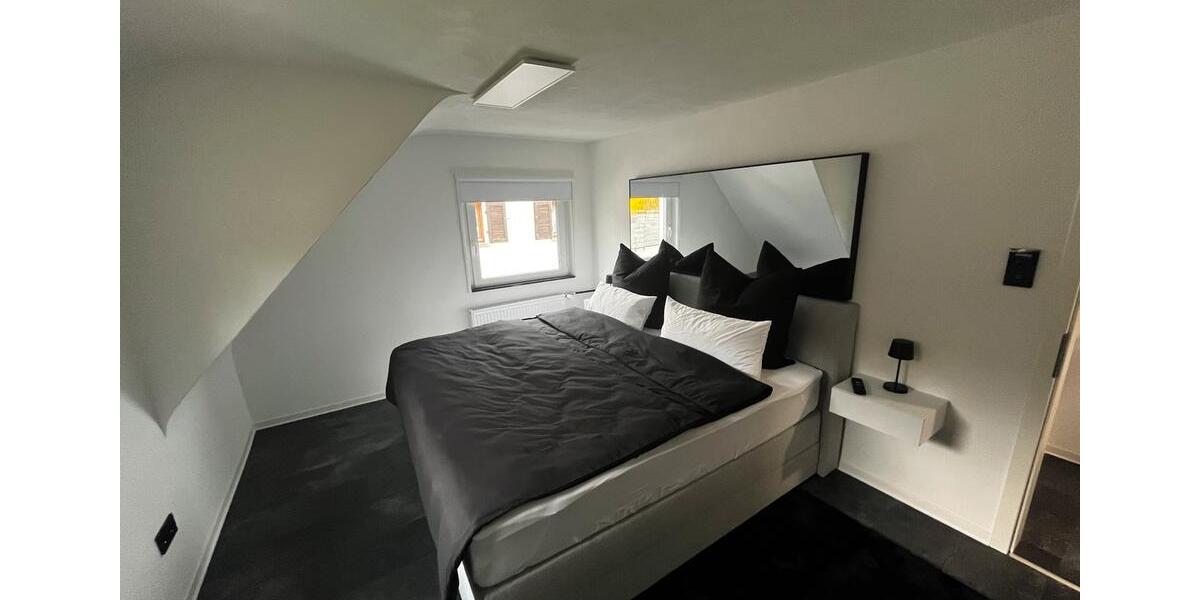 Dachgeschoßwohnung Weil der Stadt - 2 Zimmer, 55 m&sup2;, 1.200&euro; | Angebot:25874996