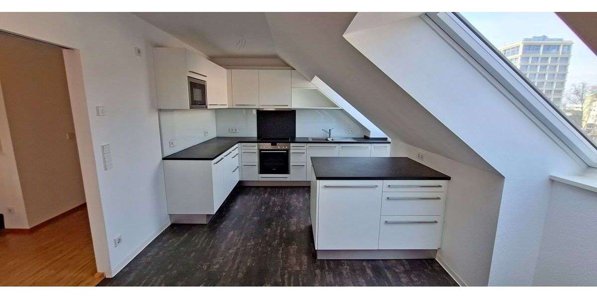 Etagenwohnung Heilbronn - 4 Zimmer, 170 m&sup2;, 1.850&euro; | Angebot:25703304