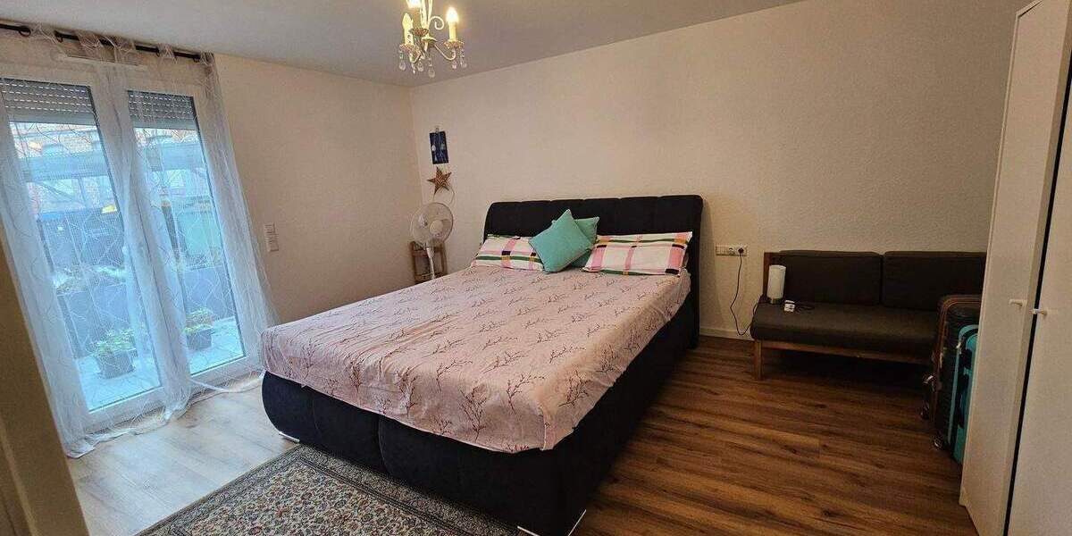 Zimmer Markgröningen - 3 Zimmer, 100 m&sup2;, 1.260&euro; | Angebot:25865448