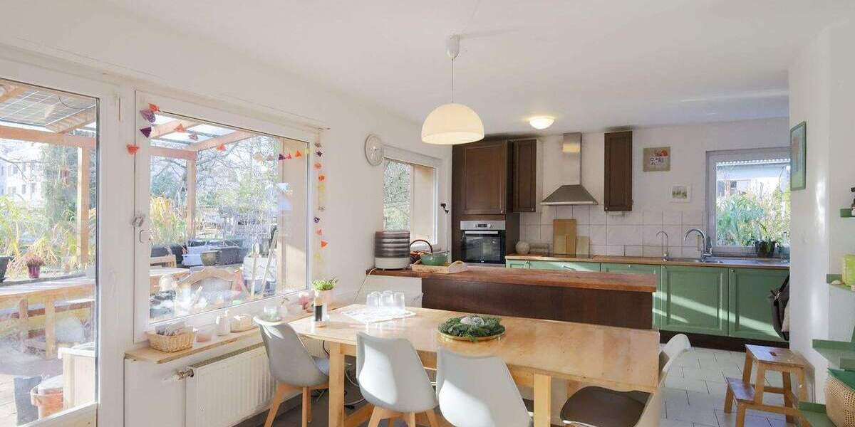 Einfamilienhaus Tiefenbronn Lehningen - 8 Zimmer, 266 m&sup2;, 795.000&euro; | Angebot:25771592