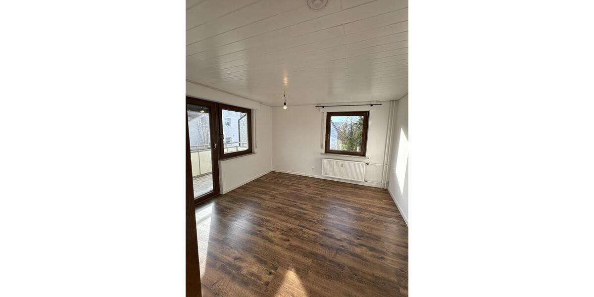 Etagenwohnung Winnenden - 3.5 Zimmer, 70 m&sup2;, 1.100&euro; | Angebot:25729095