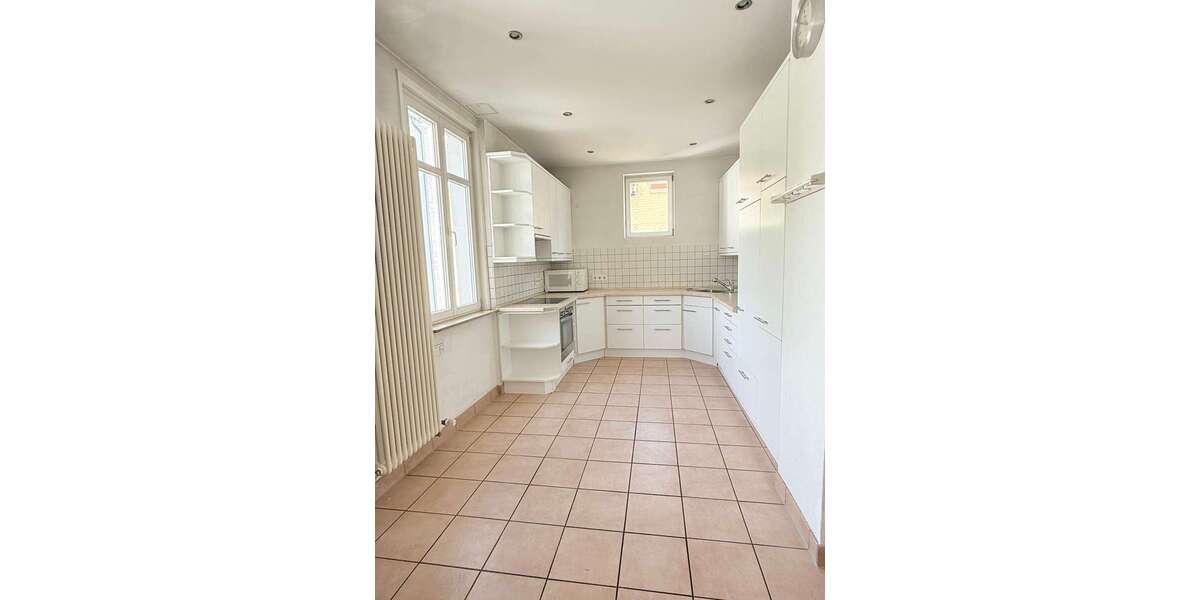 Etagenwohnung Esslingen am Neckar - 4.5 Zimmer, 127 m&sup2;, 1.250&euro; | Angebot:26804307