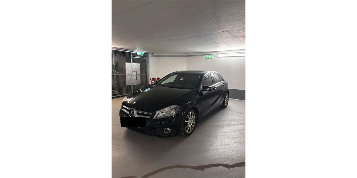 Mercedes-Benz A 200 216.669 km 7.500 &euro; Stuttgart 70569