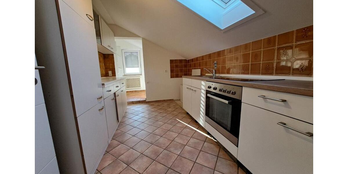 Dachgeschoßwohnung Bietigheim-Bissingen Bissingen - 2.5 Zimmer, 95 m&sup2;, 790&euro; | Angebot:25791216