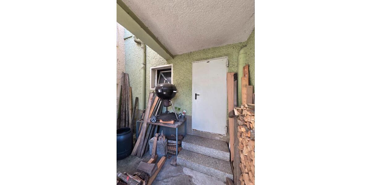 Doppelhaushälfte Lauffen am Neckar - 5 Zimmer, 160 m&sup2;, 240.000&euro; | Angebot:26889762