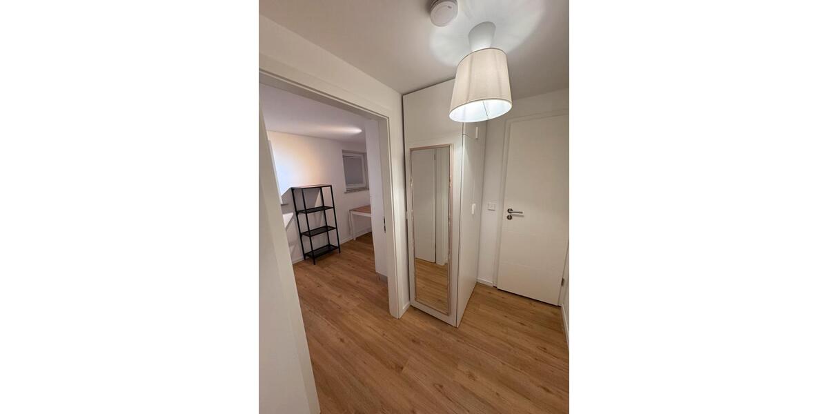 Etagenwohnung Stuttgart Zuffenhausen - 1.5 Zimmer, 30 m&sup2;, 990&euro; | Angebot:26003067