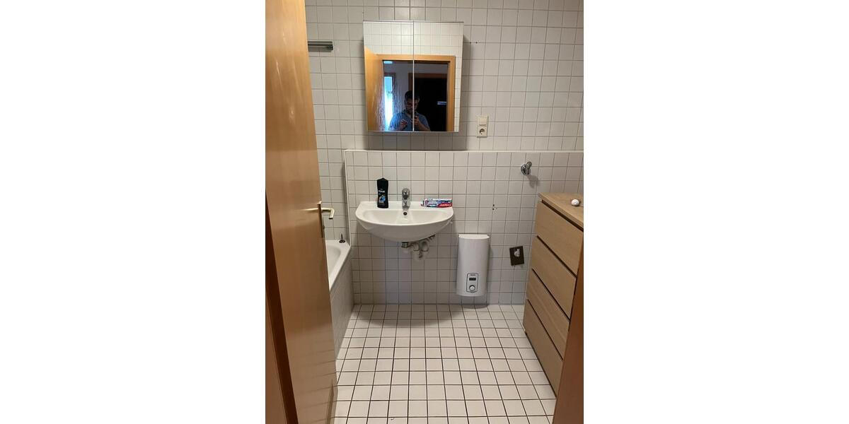 Etagenwohnung Leonberg - 2 Zimmer, 80 m&sup2;, 870&euro; | Angebot:24695375