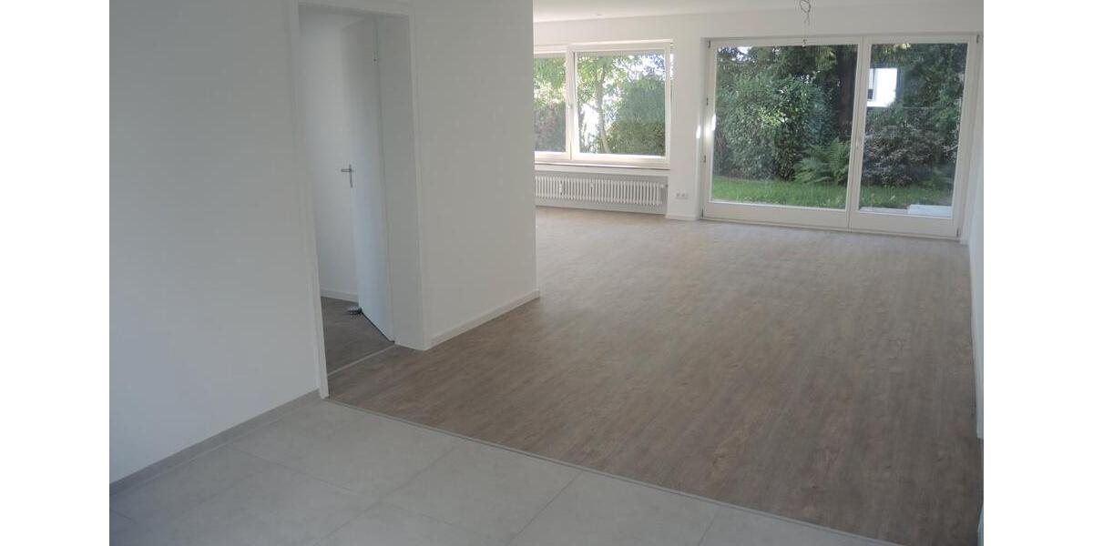 Erdgeschoßwohnung Esslingen am Neckar Brühl - 3.5 Zimmer, 124 m&sup2;, 1.700&euro; | Angebot:27547278