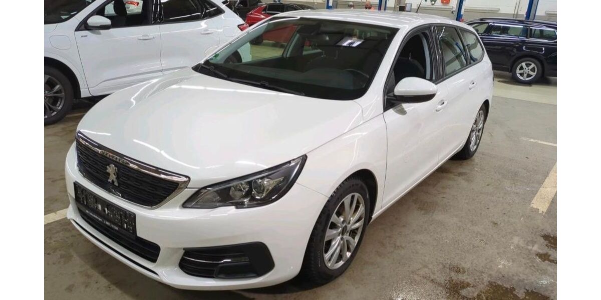Peugeot 308 128.669 km 8.999 &euro; Stuttgart 70469