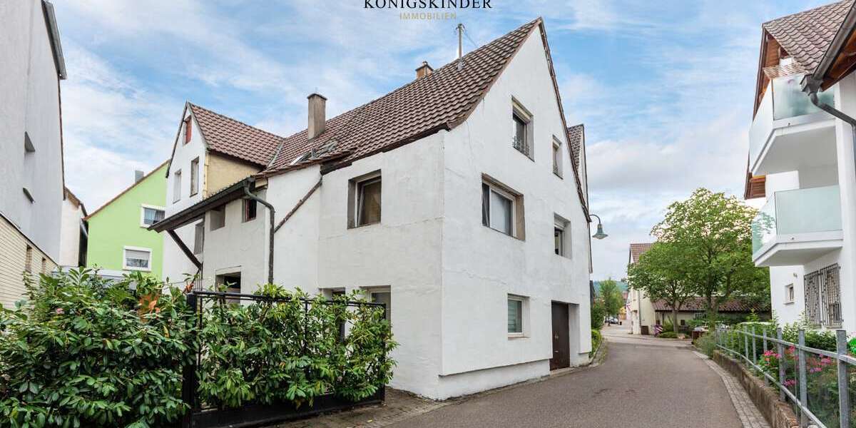 Einfamilienhaus Cleebronn - 8 Zimmer, 145 m&sup2;, 299.000&euro; | Angebot:24904942