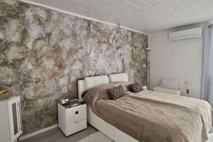 Wohnung Tiefenbronn - 3 Zimmer, 94 m&sup2;, 1.275&euro; | Angebot:25406495