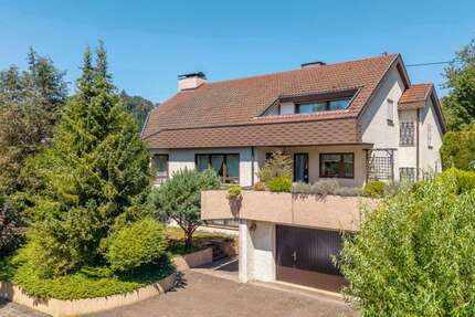 Haus Murrhardt - 9 Zimmer, 340 m&sup2;, 749.900&euro; | Angebot:27196504