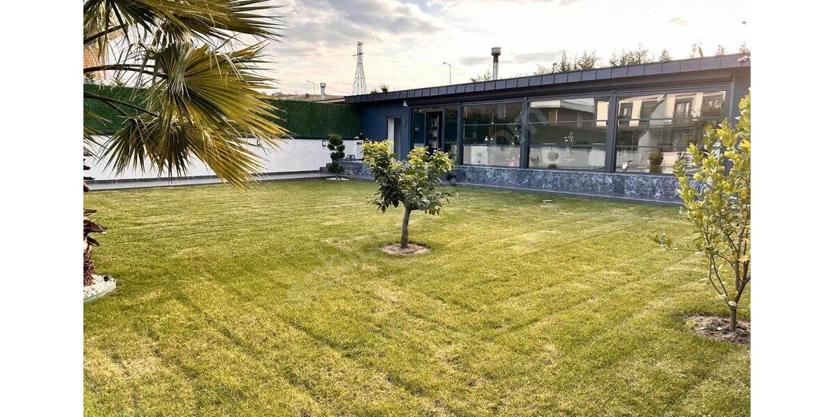 Villa Leutenbach - 6 Zimmer, 326 m&sup2;, 900.000&euro; | Angebot:26004827