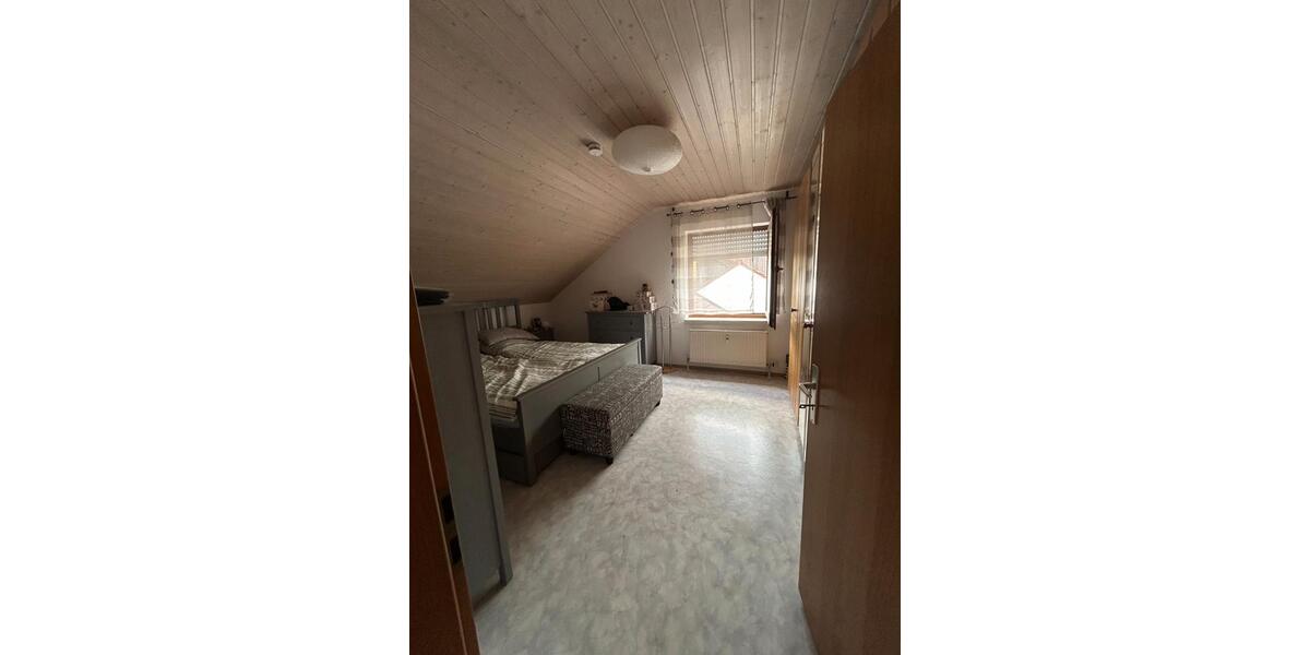 Dachgeschoßwohnung Bietigheim-Bissingen Bissingen - 3.5 Zimmer, 95 m&sup2;, 970&euro; | Angebot:27576397