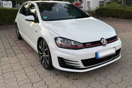 VW Golf 163.200 km 15.500 &euro; Gerlingen 70839