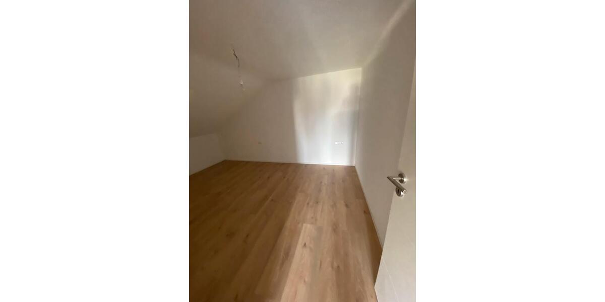Dachgeschoßwohnung Steinenbronn - 2 Zimmer, 40 m&sup2;, 850&euro; | Angebot:27547306