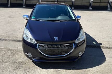 Peugeot 208 88.411 km 4.900 &euro; Böblingen 71034