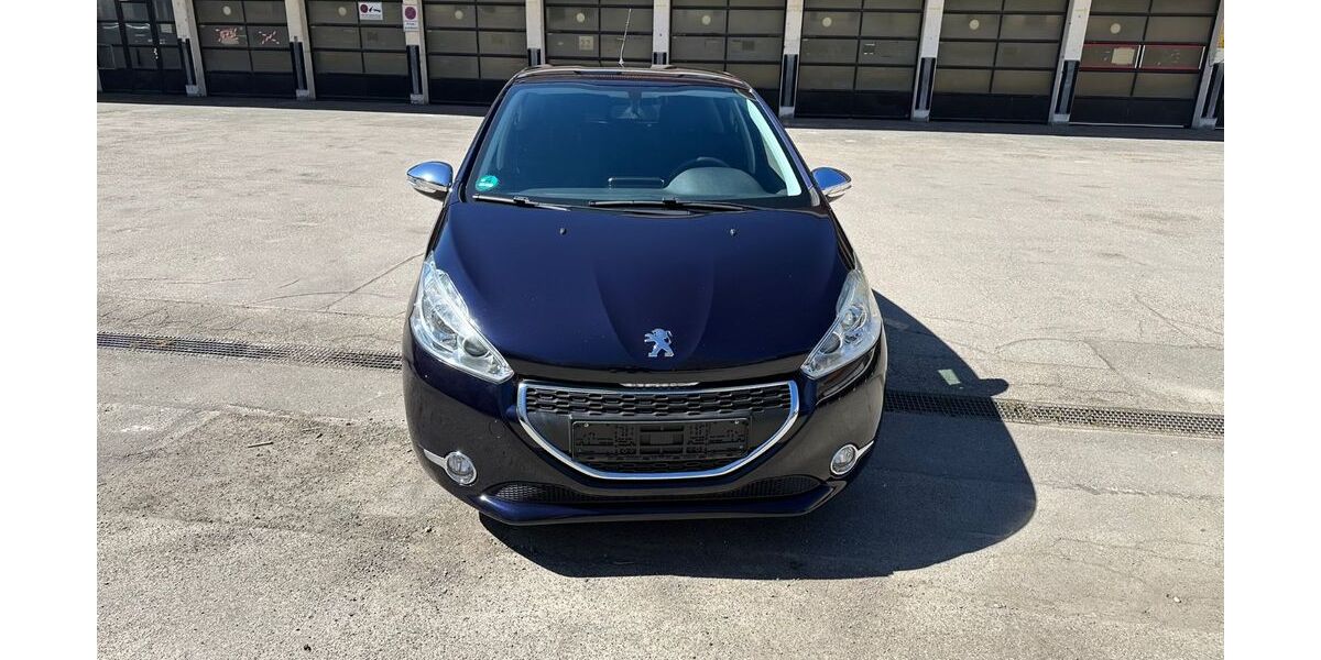 Peugeot 208 88.411 km 4.900 &euro; Böblingen 71034